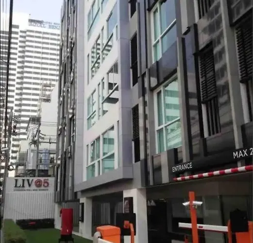 - Sukhumvit Soi 5 Bts Nana- Size 47m2 * Bangkok