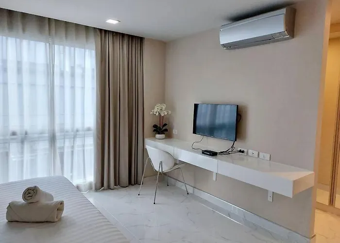 - Sukhumvit Soi 5 Bts Nana- Size 47m2 Appartement *